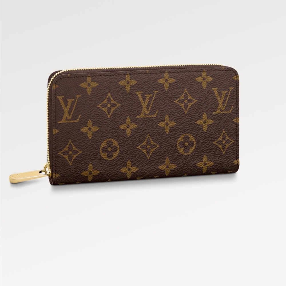 Authentic Louis Vuitton zippy wallet make an offer!